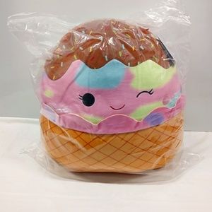 GLADY THE ICE CREAM SUNDAE SQUISHMELLOW